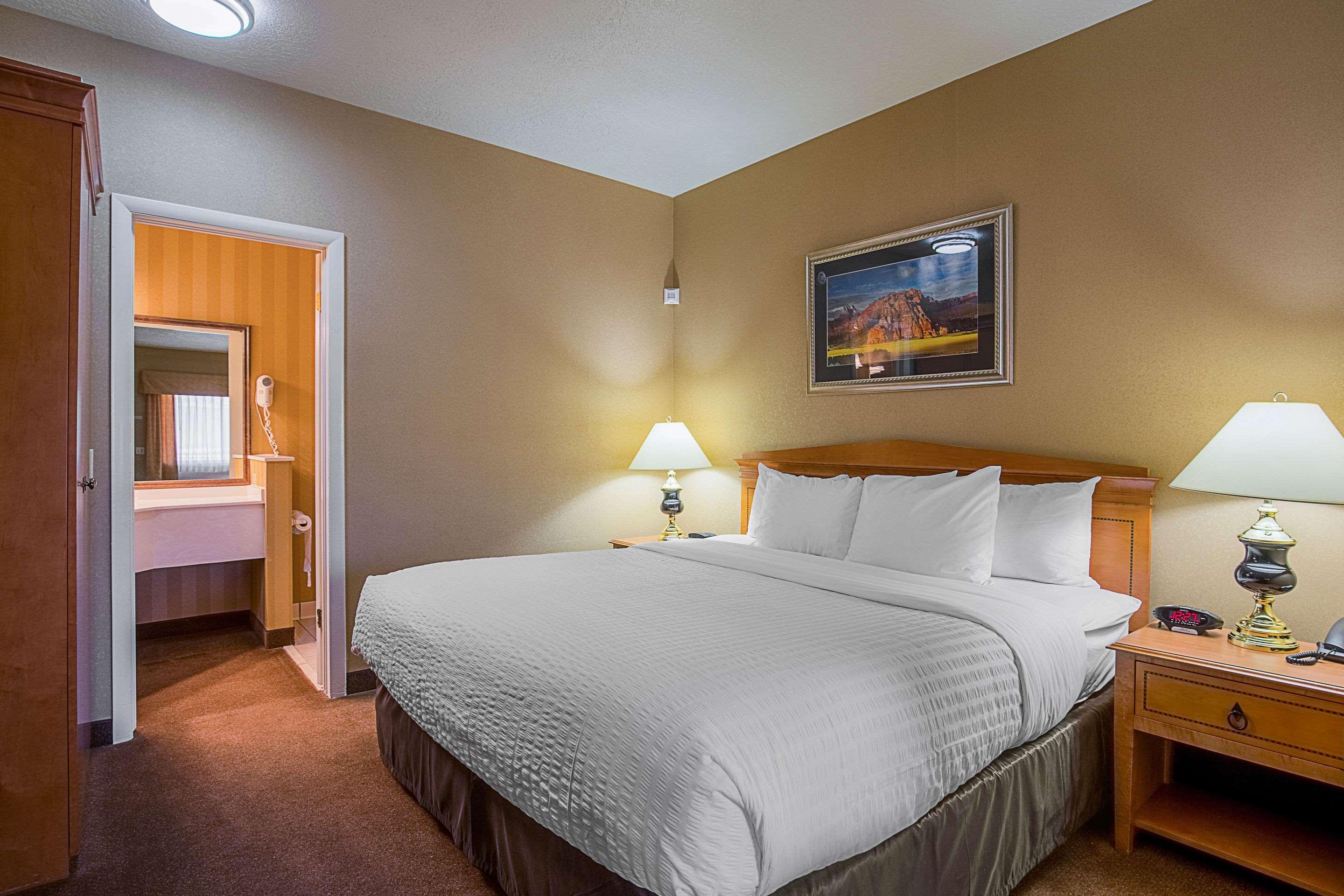 Clarion Suites St George - Convention Center Area Сейнт Джордж Екстериор снимка