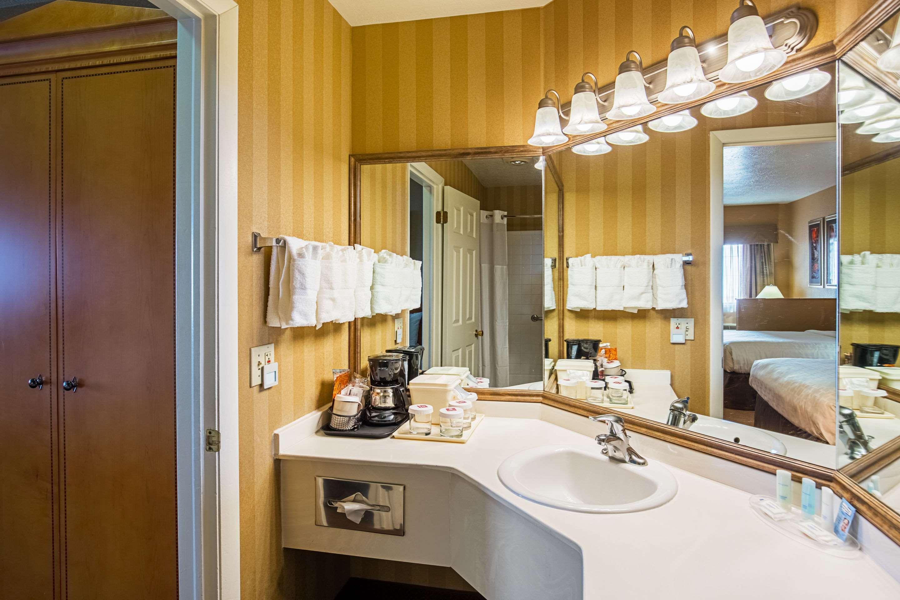 Clarion Suites St George - Convention Center Area Сейнт Джордж Екстериор снимка