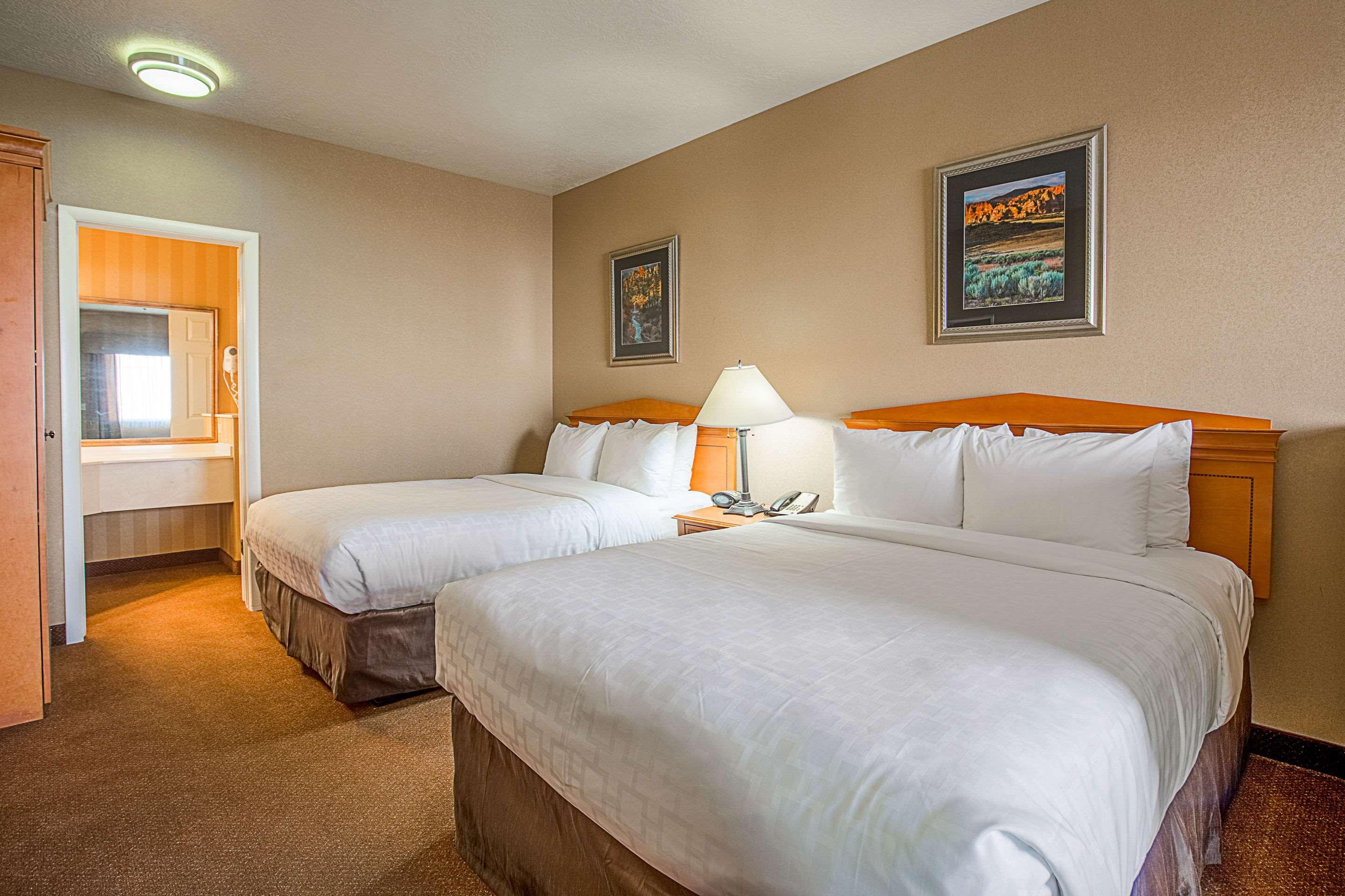 Clarion Suites St George - Convention Center Area Сейнт Джордж Екстериор снимка
