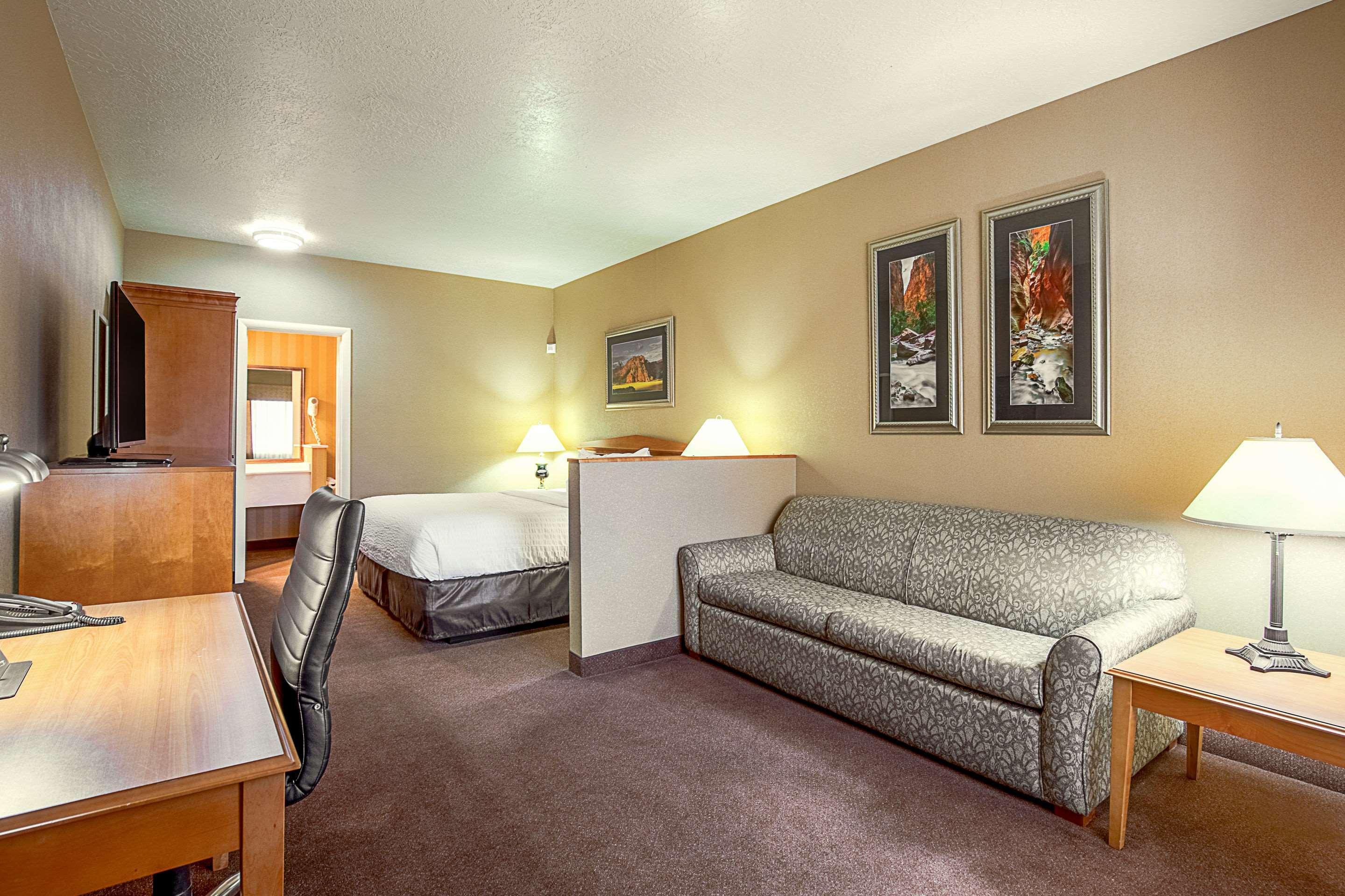 Clarion Suites St George - Convention Center Area Сейнт Джордж Екстериор снимка