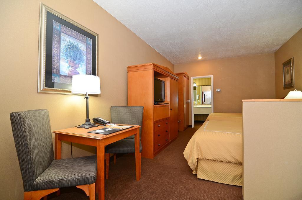 Clarion Suites St George - Convention Center Area Сейнт Джордж Екстериор снимка