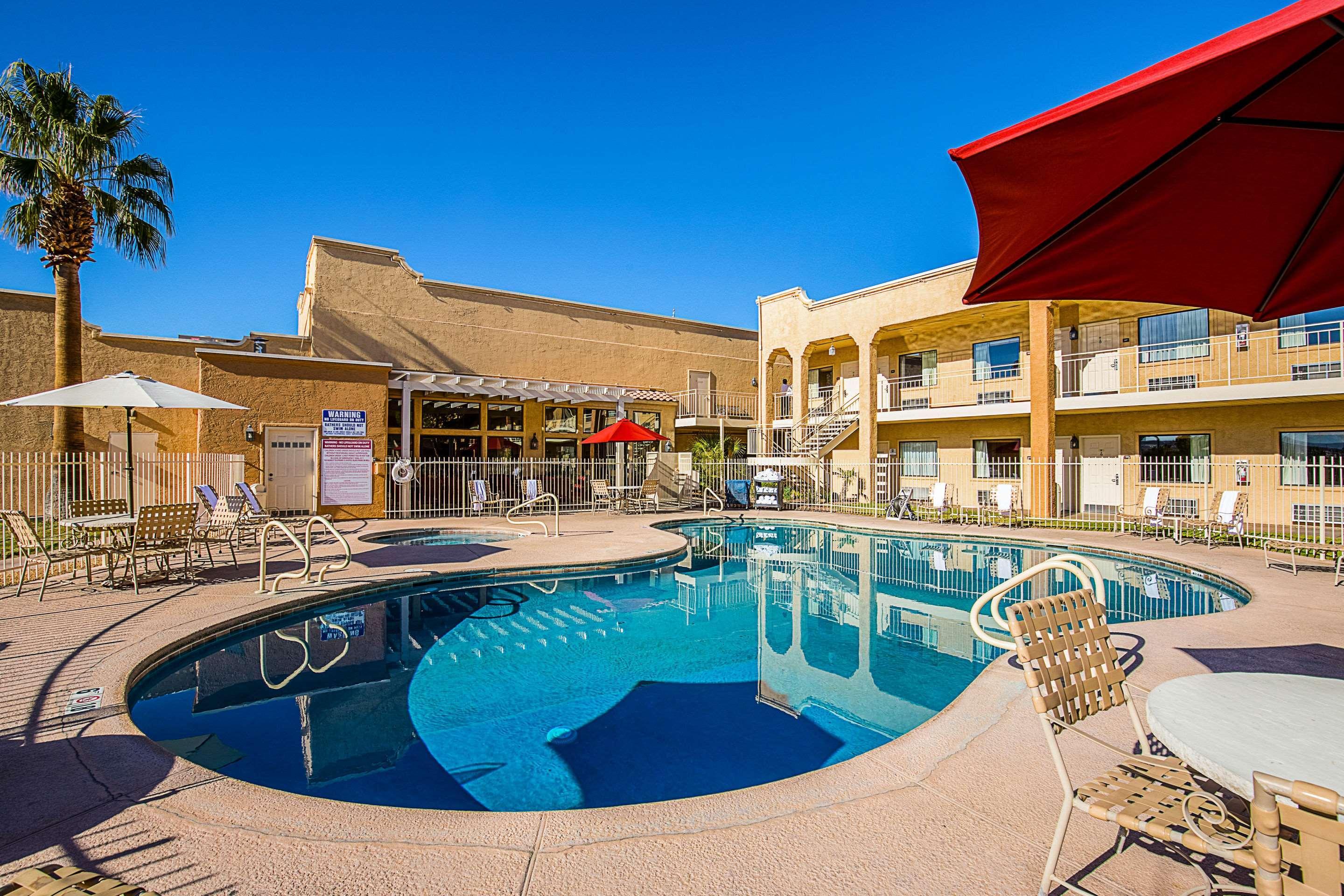 Clarion Suites St George - Convention Center Area Сейнт Джордж Екстериор снимка