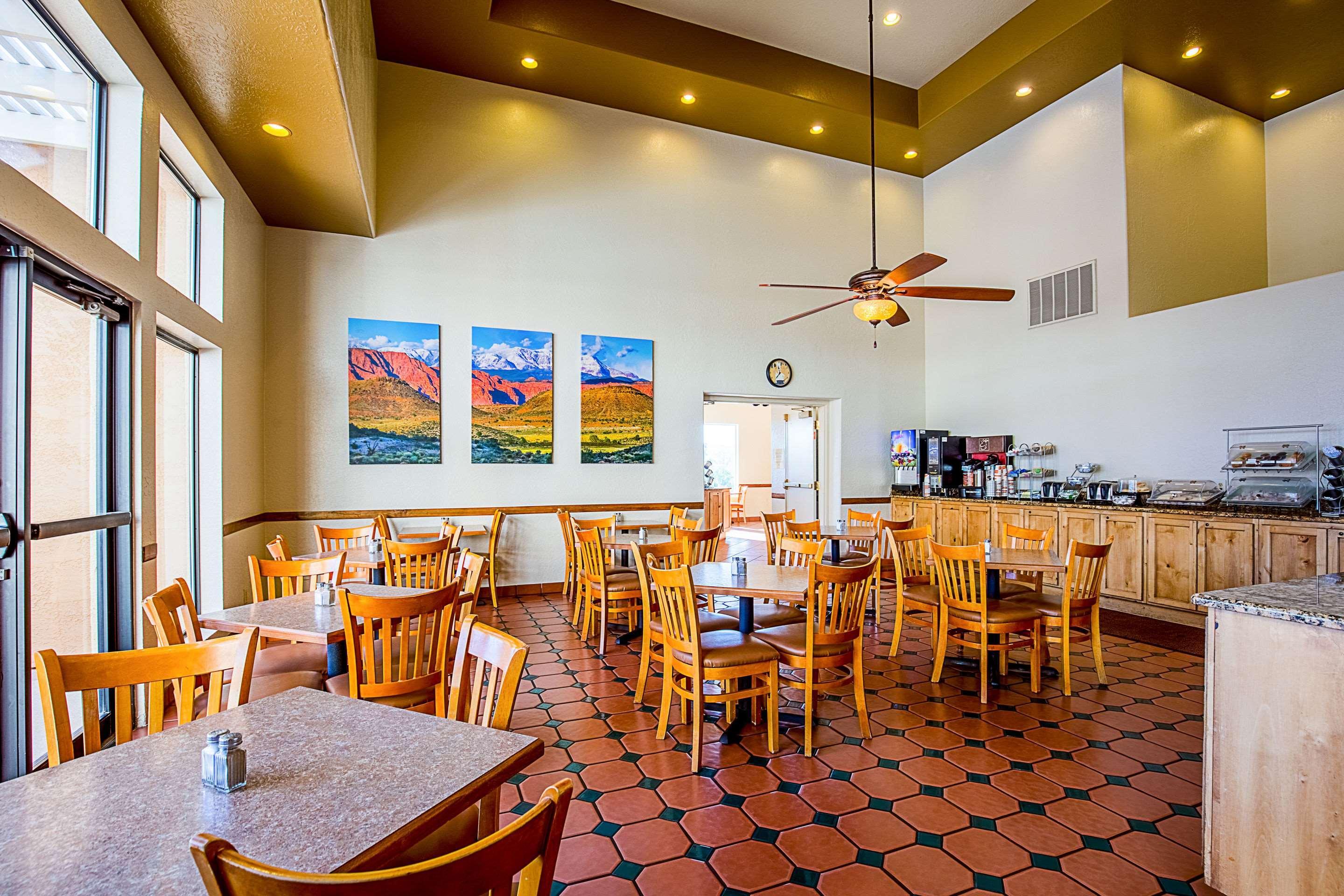 Clarion Suites St George - Convention Center Area Сейнт Джордж Екстериор снимка